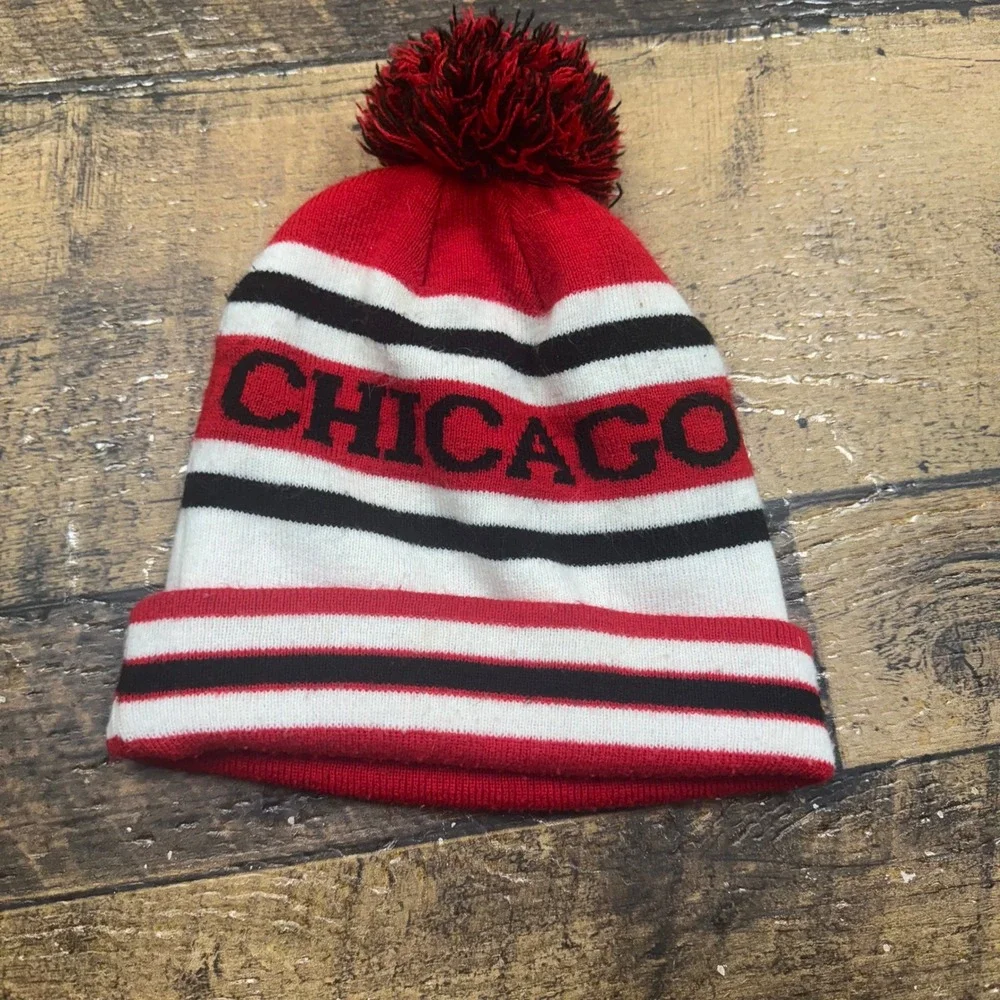 Chicago Striped Knit Beanie Pom Pom Winter Hat Red Black‎ White